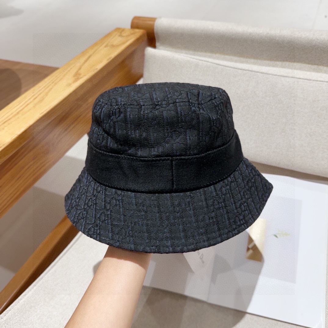 Christian Dior Caps